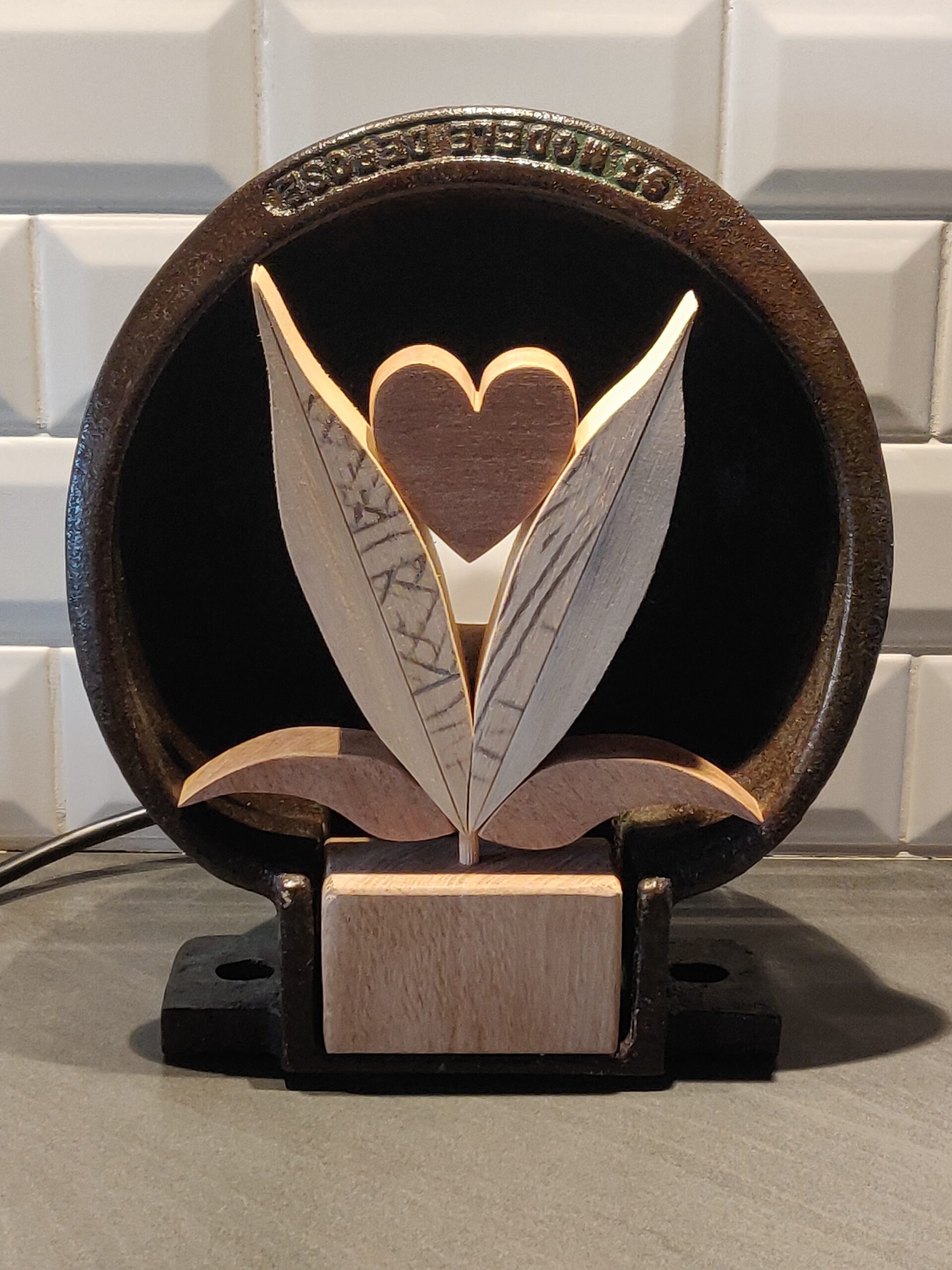 Floeur – Charly Bow