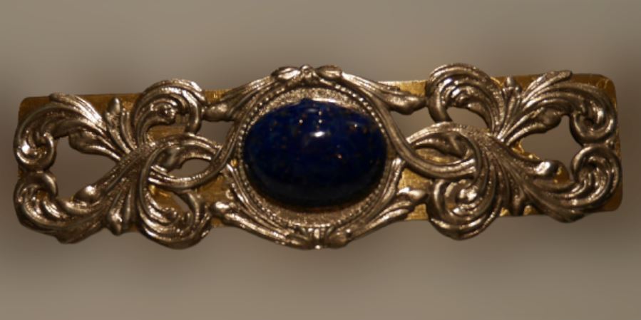 broche-fond-floute – Fabienne Massieu